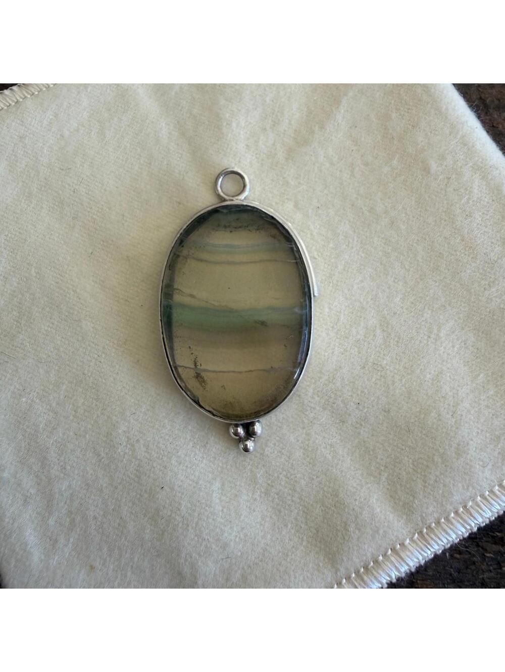 Stunning Vintage Sterling Silver & oval fluorite Pendant